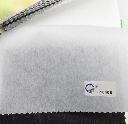 柔らかい100%ポリエステル 刺身 背面 織物のない布 衣料 融合 インターフェース